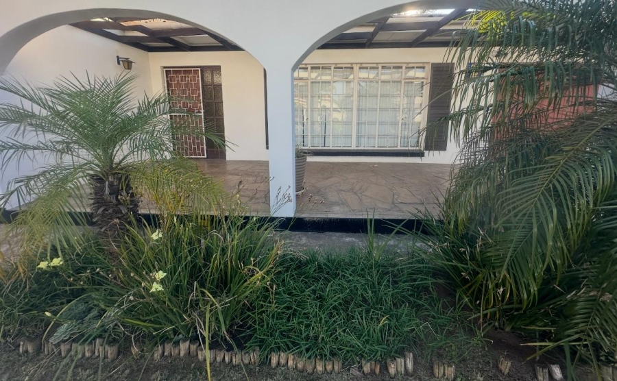 4 Bedroom Property for Sale in Windsor Park Eastern Cape